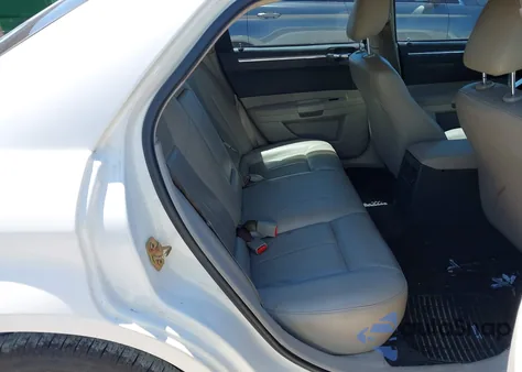 2006 Chrysler 300 Touring из США, поврежденный, VIN 2C3KA53GX6H357626